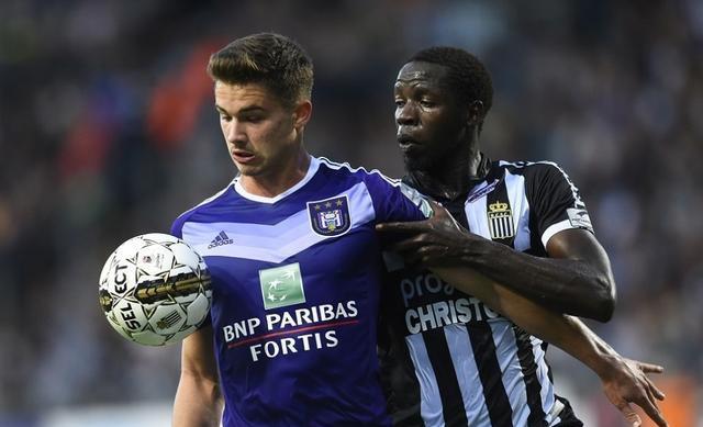 更是一个连 更是一个连