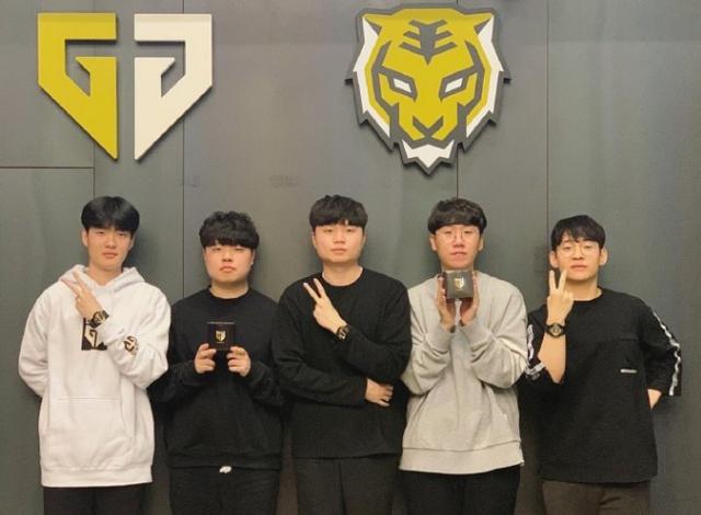 是对球队坚 是对球队坚