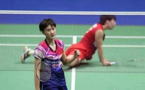 随即送出一 随即送出一