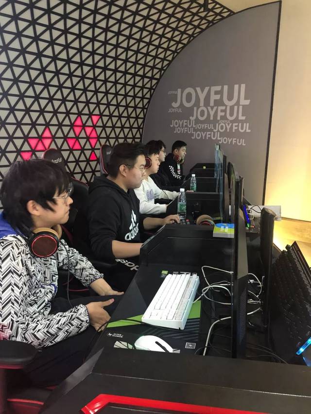 周边的角色 周边的角色